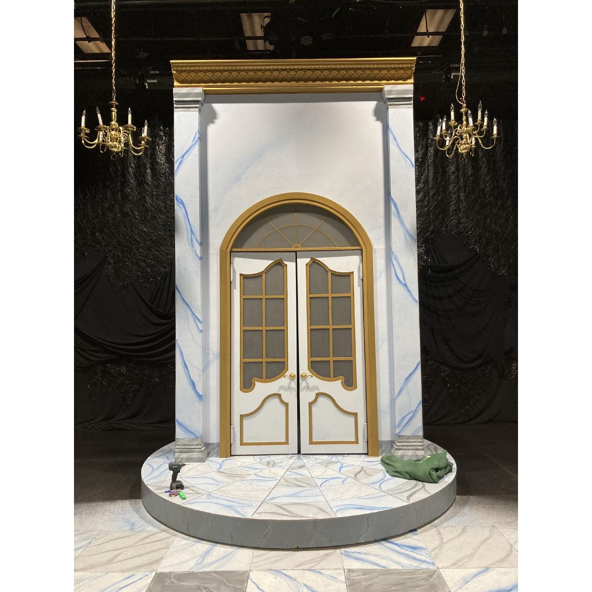 Endurathane Odessa Leaf Crown Moulding, 7 3/4